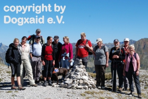 Wanderer auf dem höchsten Punkt der Tour